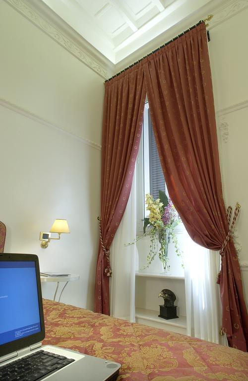 Pensión Suites Rome 4*